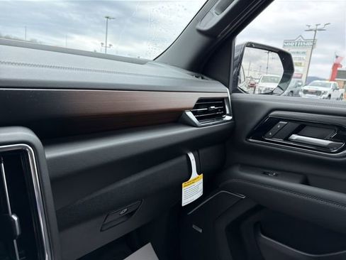 New 2026 GMC Yukon XL Denali w/ LPO, Floor Liner Package AWD/4WD image 24