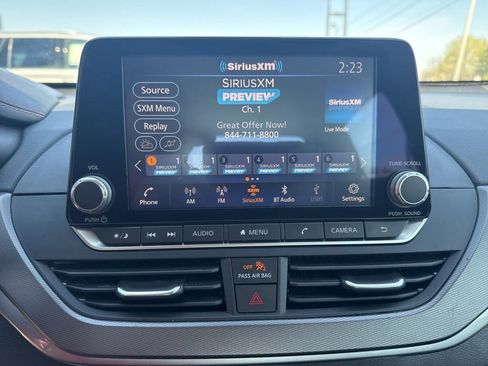 Used 2024 Nissan Altima 2.5 SR FWD image 23