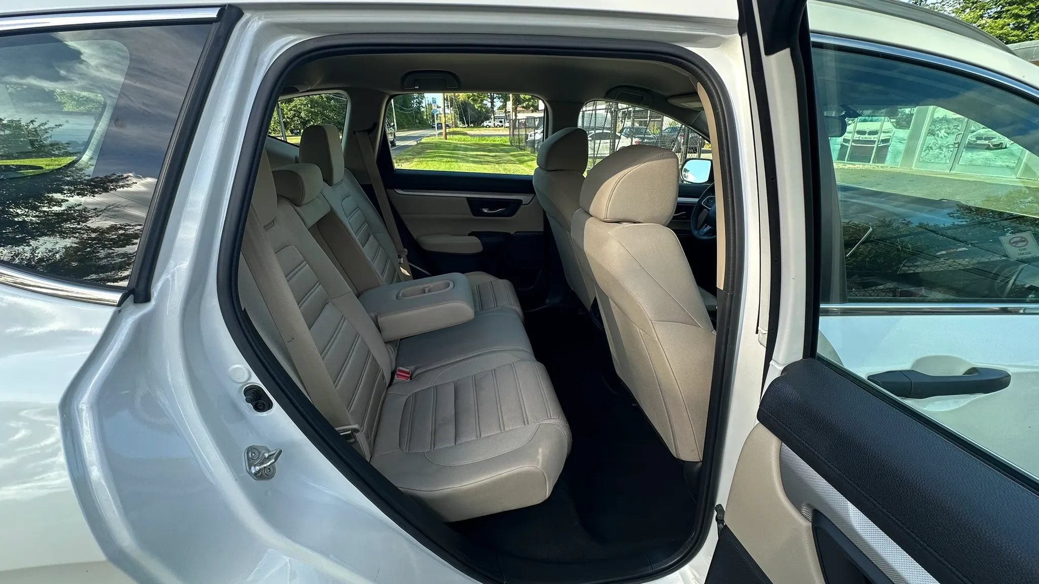 Used 2018 Honda CR-V LX image 32
