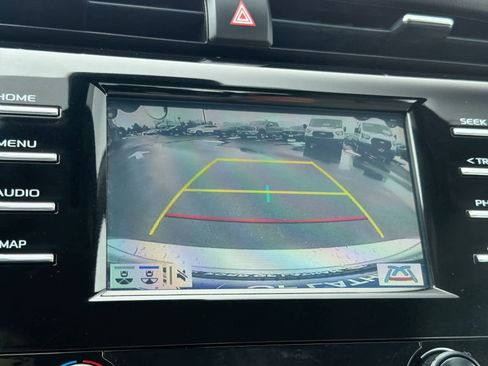 Used 2019 Toyota Camry SE image 29