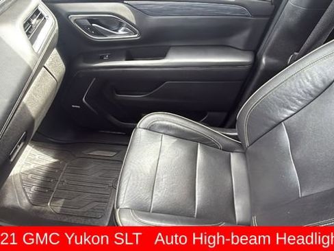 Used 2021 GMC Yukon SLT w/ SLT Premium Package image 12