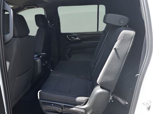 Certified 2023 Chevrolet Suburban LS RWD image 10