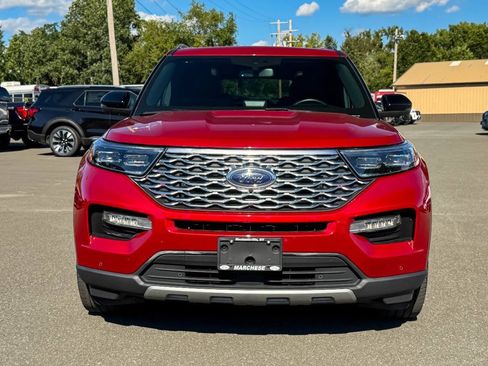 Used 2023 Ford Explorer Platinum w/ Technology Package AWD/4WD image 8
