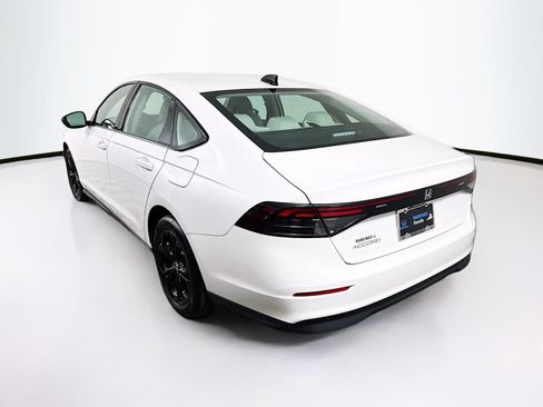 Certified 2025 Honda Accord SE image 7