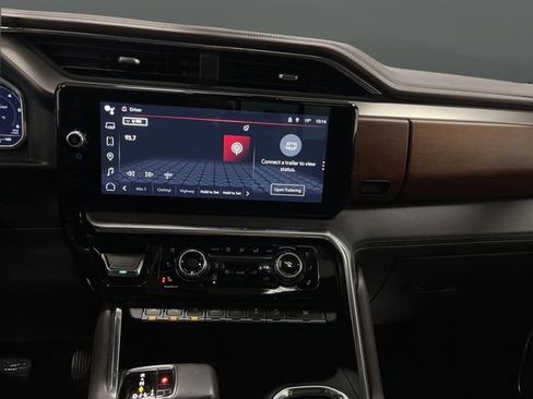 Used 2022 GMC Sierra 1500 Denali w/ Denali Reserve Package image 9