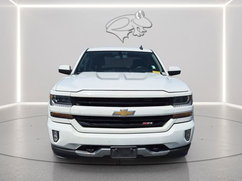 Used 2018 Chevrolet Silverado 1500 LT w/ All Star Edition image 2
