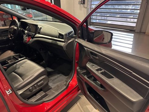 Used 2023 Honda Odyssey Sport image 38