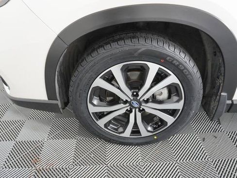 Used 2020 Subaru Forester Limited image 17