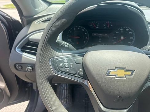 Used 2025 Chevrolet Malibu LT FWD image 16