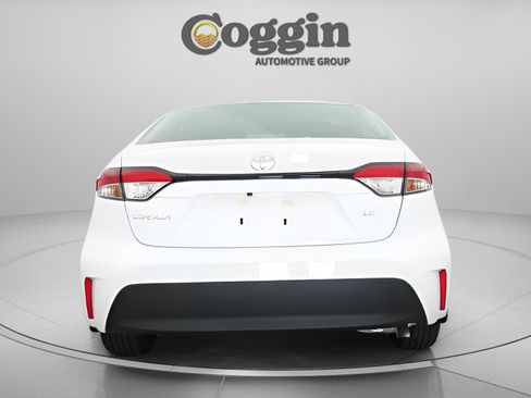 Used 2025 Toyota Corolla LE FWD image 23