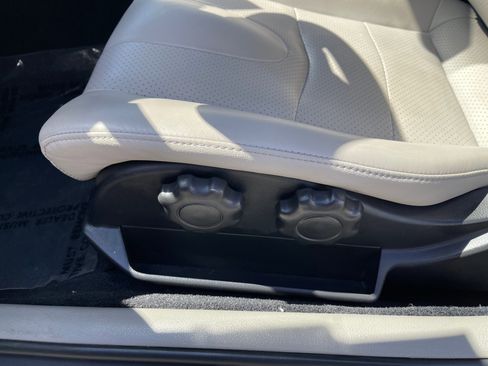 Used 2007 Nissan 350Z Touring image 11