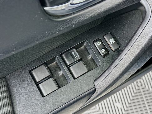 Used 2019 Toyota Corolla LE image 15