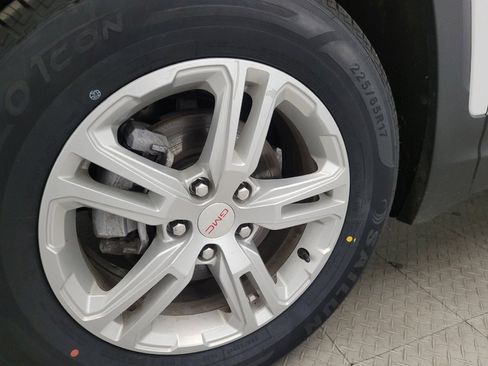 Used 2023 GMC Terrain SLE w/ Driver Convenience Package image 31