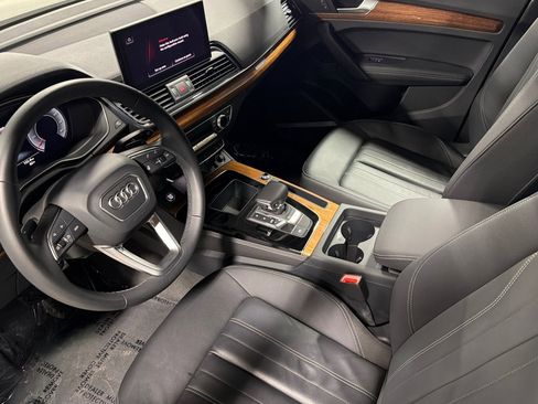 Used 2023 Audi Q5 2.0T Premium Plus w/ Premium Plus Package AWD/4WD image 9