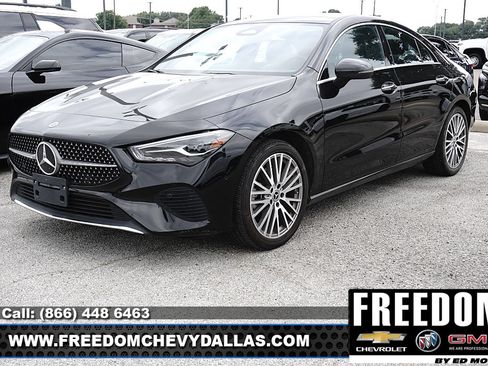 Used 2025 Mercedes-Benz CLA 250 4MATIC image 4