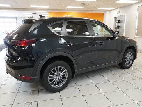 Used 2017 MAZDA CX-5 Touring FWD image 11
