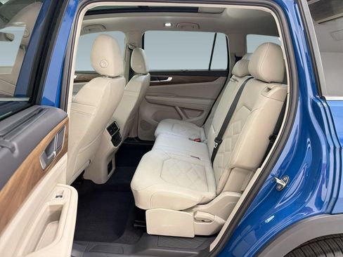 Used 2026 Volkswagen Atlas SE w/ Panoramic Sunroof Package FWD image 23