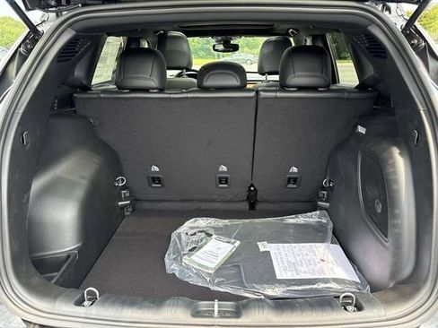 Certified 2024 Jeep Compass Limited w/ Sun and Sound Group image 4