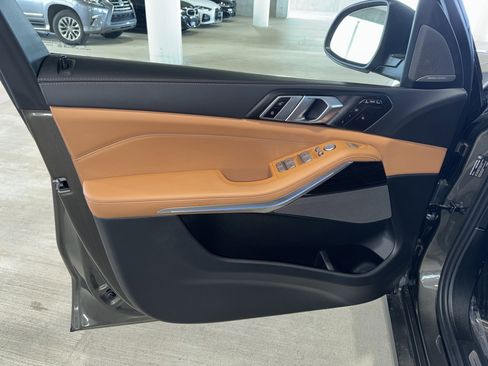 Certified 2025 BMW X7 xDrive40i w/ Premium Package image 18