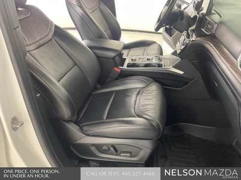 Used 2023 Ford Explorer Platinum w/ Technology Package AWD/4WD image 30