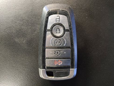 Used 2020 Ford Explorer XLT w/ Equipment Group 202A image 32