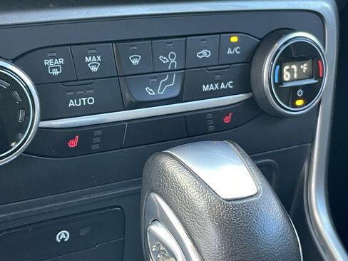 Used 2021 Ford EcoSport SE image 17