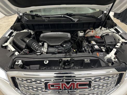 Used 2019 GMC Acadia Denali w/ Technology Package AWD/4WD image 35