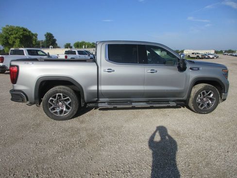 New 2026 GMC Sierra 1500 SLT w/ SLT Premium Plus Package AWD/4WD image 3