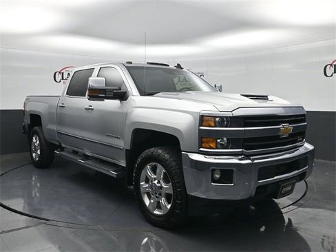Used 2019 Chevrolet Silverado 2500 LTZ w/ Duramax Plus Package image 5