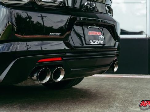 Used 2022 Chevrolet Camaro SS RWD image 36