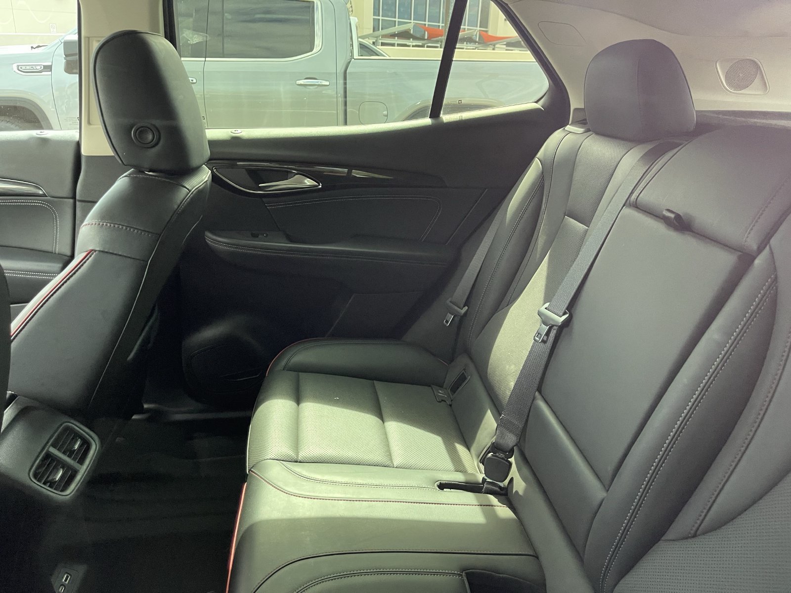 Used 2022 Buick Envision Essence w/ Technology Package I FWD image 8