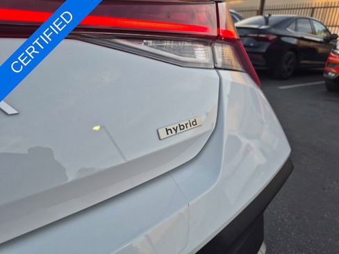 Used 2025 Hyundai Elantra SEL image 10