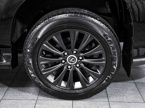 Used 2023 Lexus GX 460 Luxury w/ Sport Design Package image 8