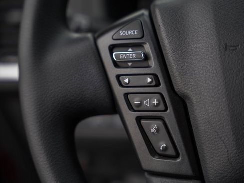 Used 2023 Nissan Frontier SV w/ Technology Package image 29