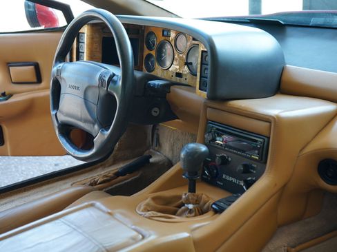 Used 1990 Lotus Esprit SE RWD image 15