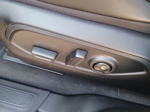 New 2025 Jeep Grand Cherokee Altitude image 19