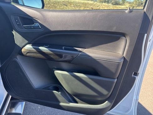 Used 2016 GMC Canyon SLE w/ SLE Convenience Package image 18