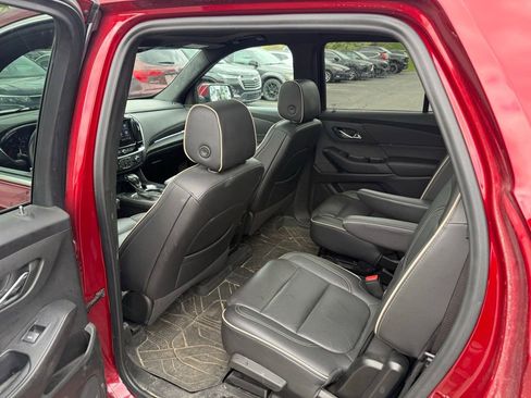 Used 2022 Chevrolet Traverse Premier w/ LPO, Floor Liner Package AWD/4WD image 5