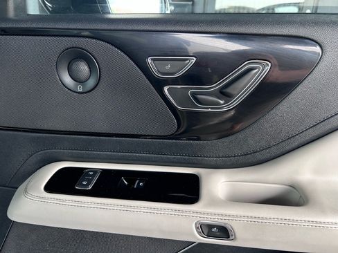 Used 2025 Lincoln Aviator AWD w/ Equipment Group 101A image 15
