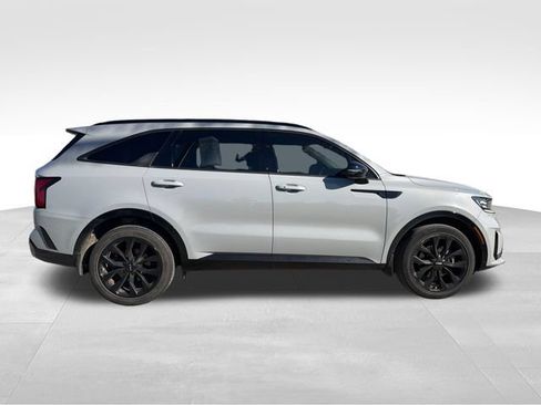 Used 2023 Kia Sorento SX FWD image 4