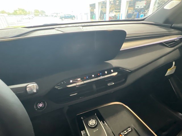 Used 2026 Buick Enclave Avenir w/ Super Cruise Package AWD/4WD image 6