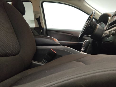 Used 2018 Dodge Journey SE w/ Popular Equipment Group FWD image 21
