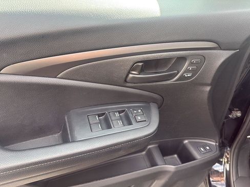 Certified 2023 Honda Passport EX-L image 14