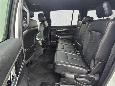 Used 2024 Jeep Wagoneer Series II w/ Flexible Seating Group RWD image 18