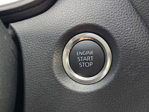 Used 2025 Toyota Corolla SE FWD image 24