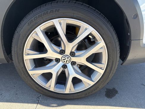 Used 2019 Volkswagen Golf Alltrack SEL image 14