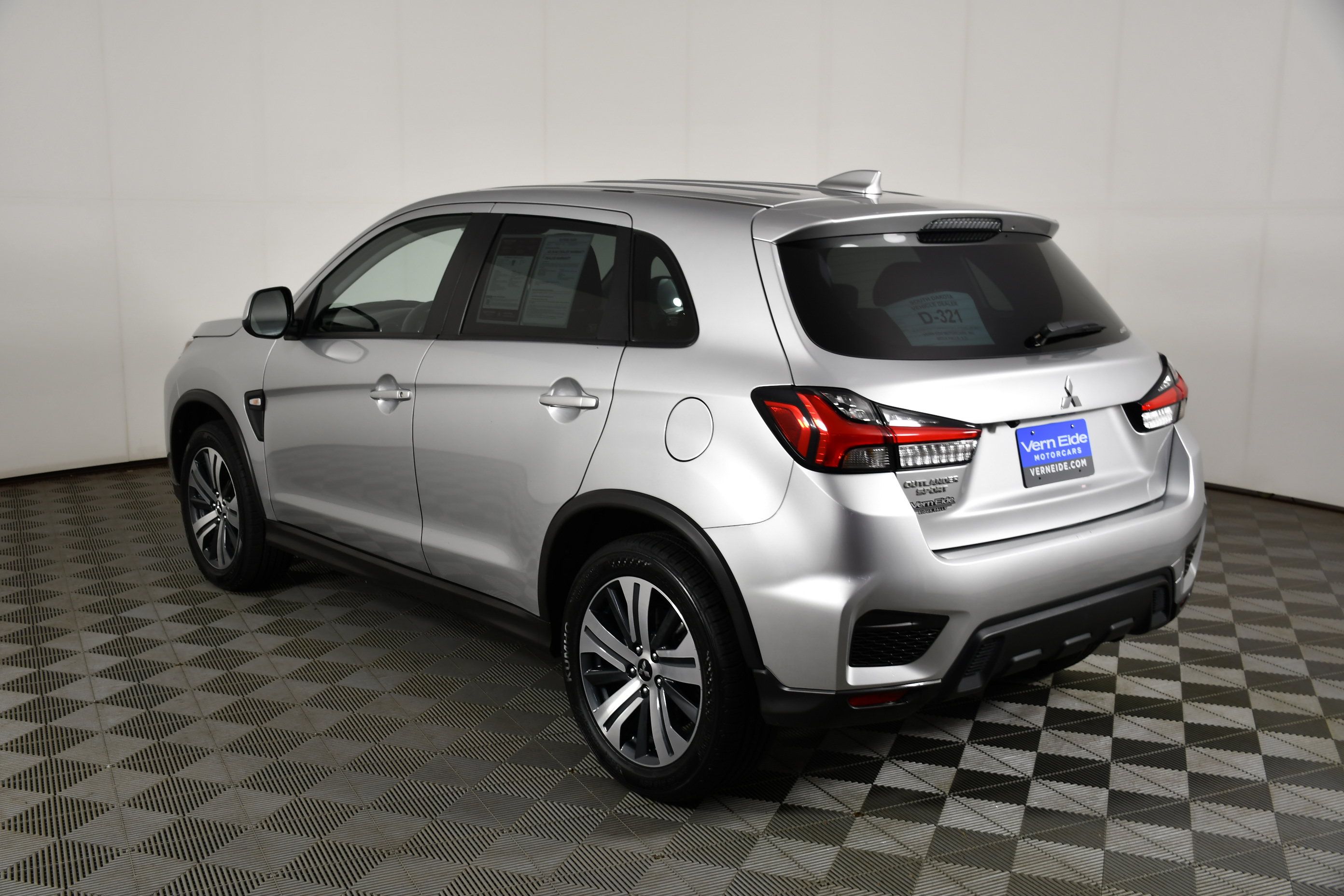 Used 2024 Mitsubishi Outlander Sport ES AWD/4WD image 8