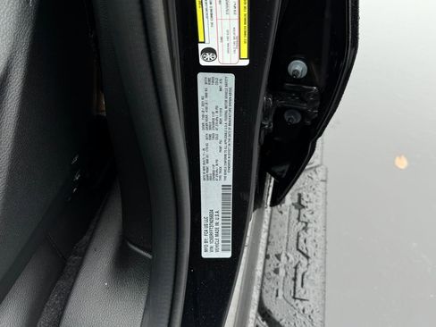 New 2026 RAM 1500 4x4 Crew Cab image 30