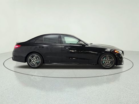 Used 2024 Mercedes-Benz C 300 4MATIC Sedan image 4