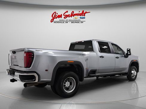 Used 2024 GMC Sierra 3500 Pro AWD/4WD image 6
